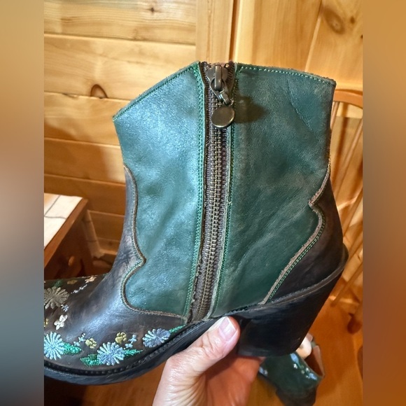 Dan Post Beautifully Embroidered Leather Ankle Boots size 9 - Picture 10 of 11